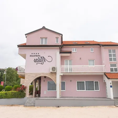 Pretty In Close To River Apartment